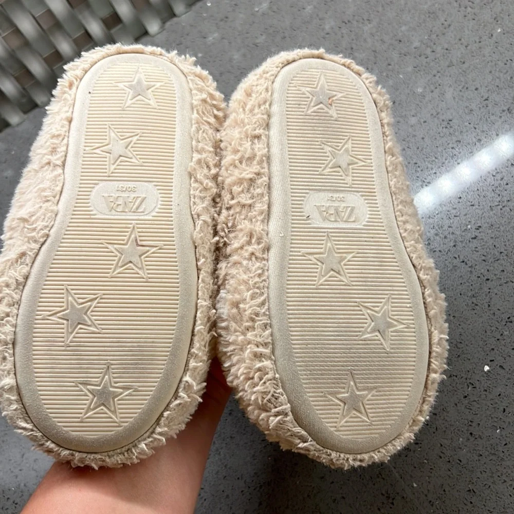 Zara slippers size 12